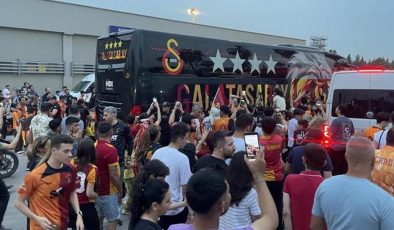 Galatasaray'a Adana'da coşkulu karşılama!